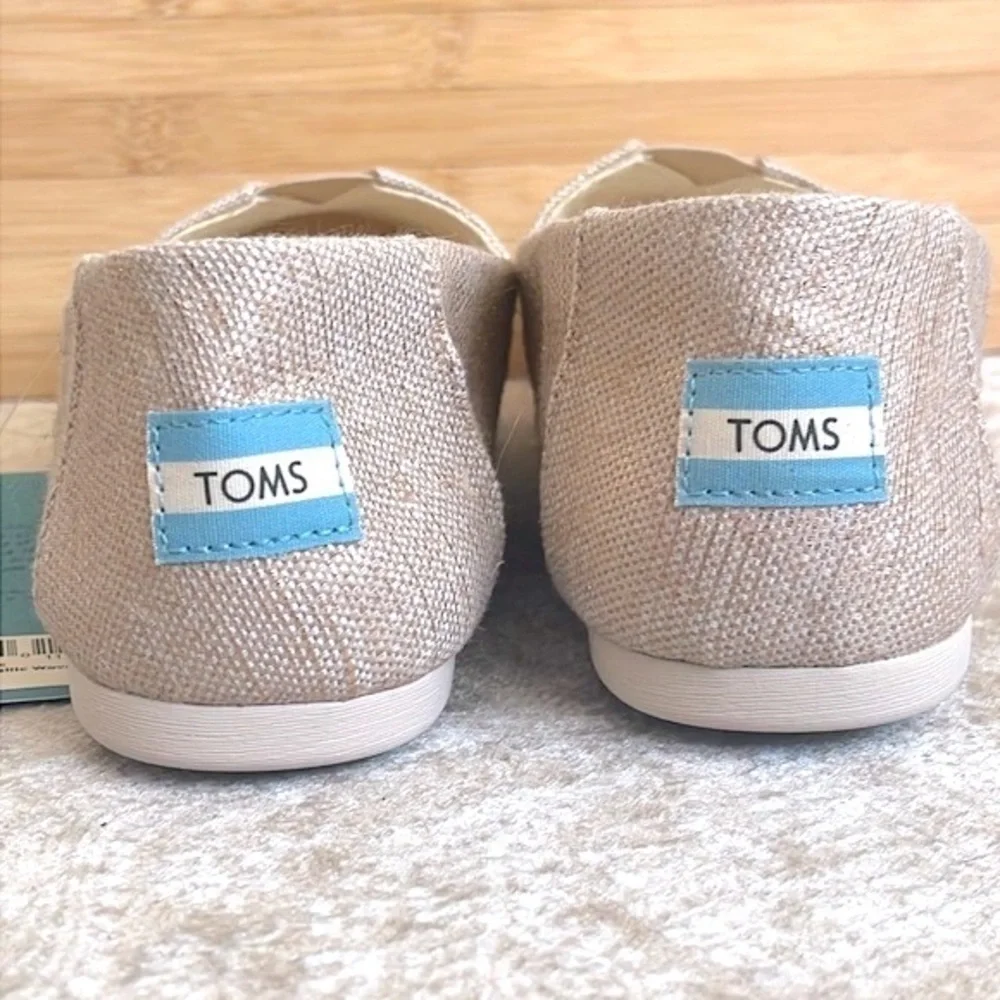 Toms brand new